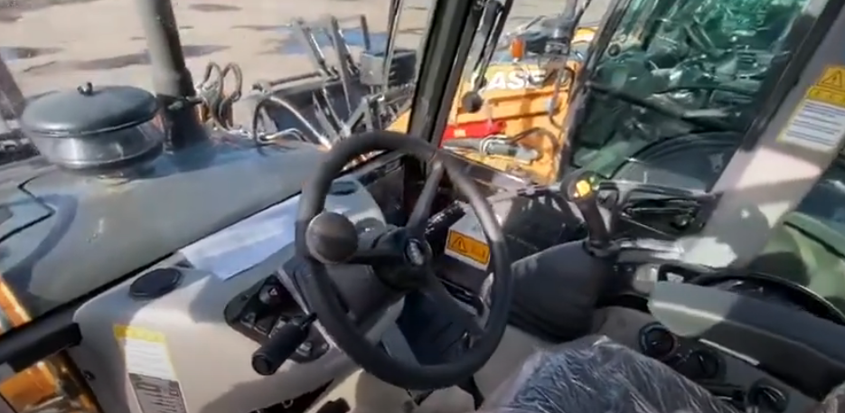 Экскаватор-погрузчик Case 580T